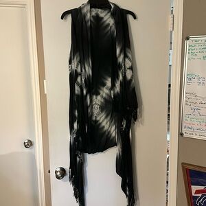 Black and white tie dye vest